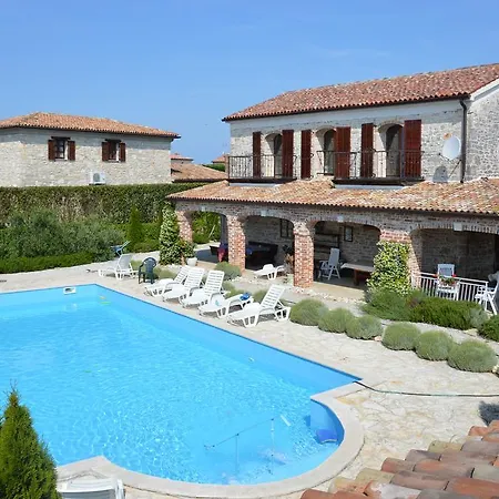 Aurelia Vila Barat (Porec)