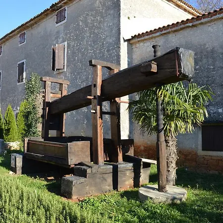 Aurelia * Barat (Porec)